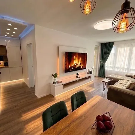 Royal Luxury Downtown
