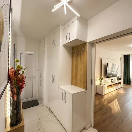 Apartament Royal Luxury Downtown *
