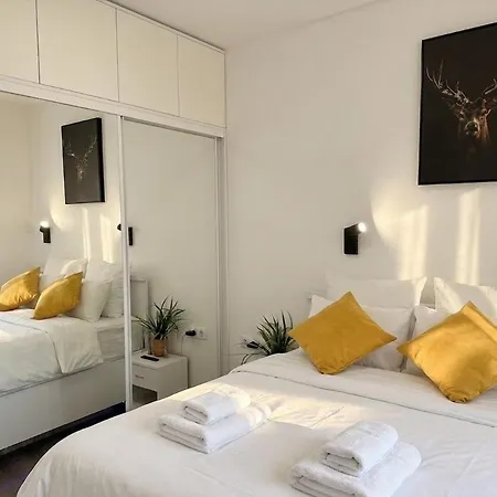 Royal Luxury Downtown